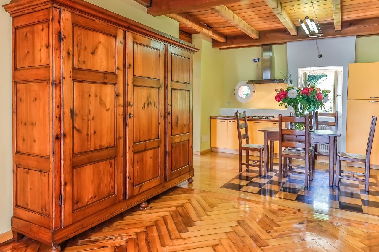 La Villa Di Elena แวร์บาเนีย ภายนอก รูปภาพ