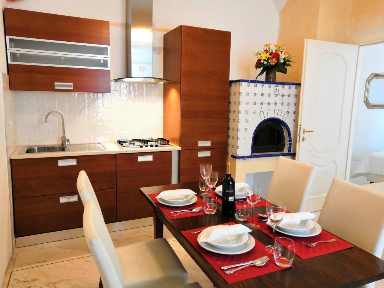 La Villa Di Elena แวร์บาเนีย ภายนอก รูปภาพ