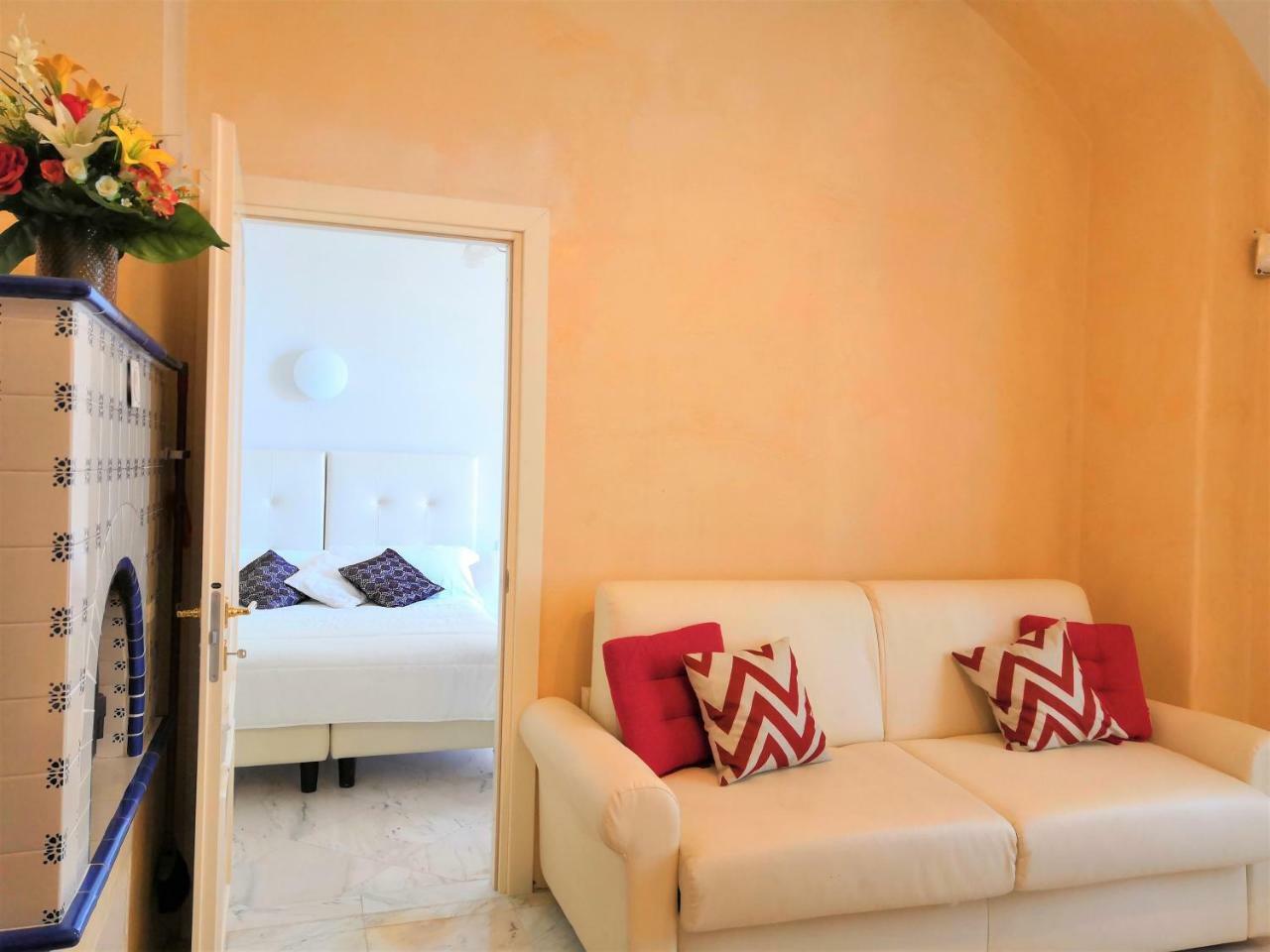 La Villa Di Elena แวร์บาเนีย ภายนอก รูปภาพ